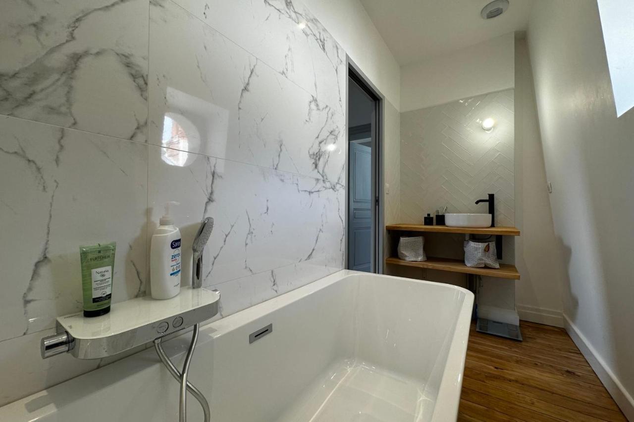 In The Beautiful Districts Of Tours A "Particular" With Great Comfort Villa Luaran gambar